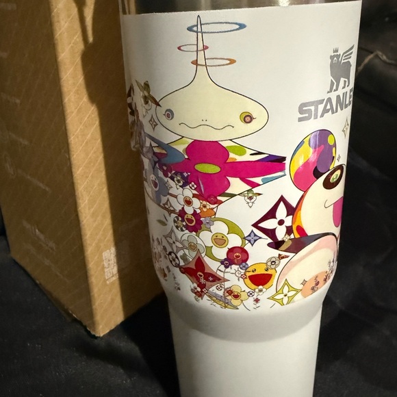 New Stanley White 30oz Tumbler with LMulticolorV Panda Floral Alien Design - Picture 5 of 10
